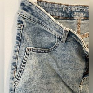 High rise, light wash jeggings